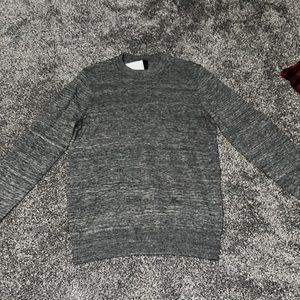 Long sleeve sweatshirt